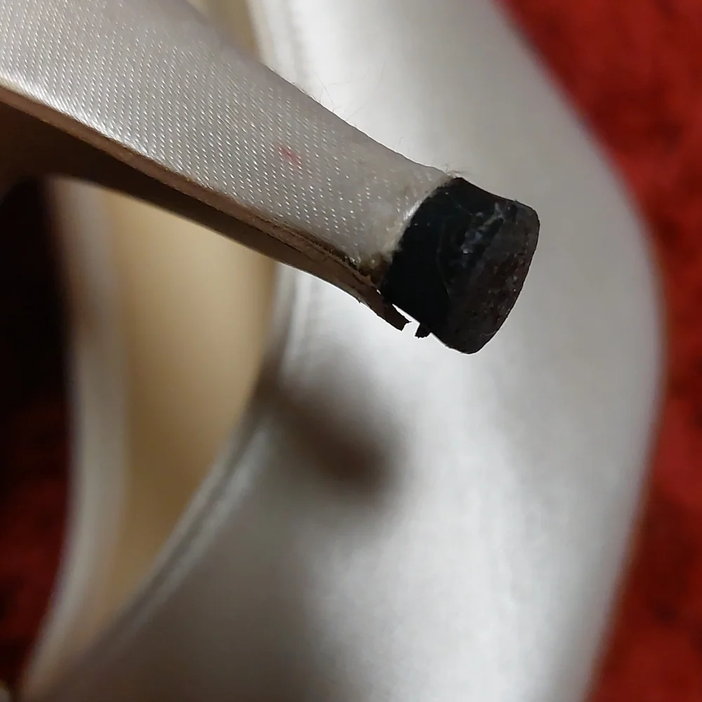 Vintage White Satin Wedding Shoes with Beads - Picture 9 of 11